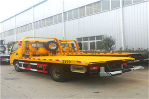 丽水附近拖车救援搭电